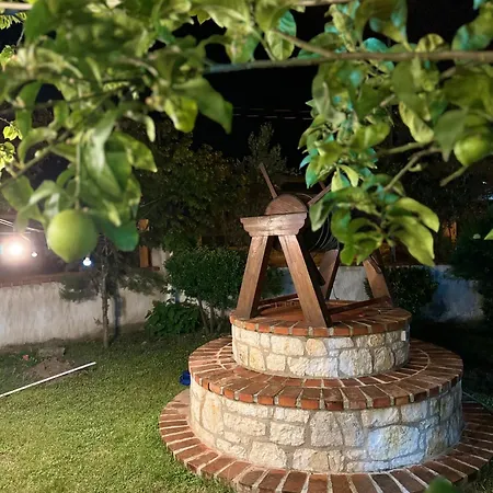 Guest house Natyra Zvernec