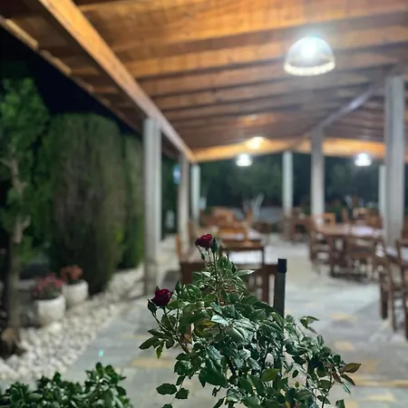 Guest house Natyra Zvernec