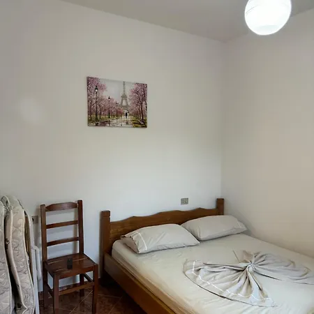 Natyra Guest house Zvernec